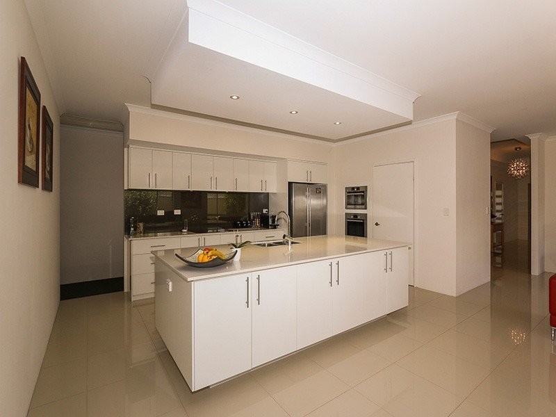 14 Seabird Bend, Jindalee WA 6036