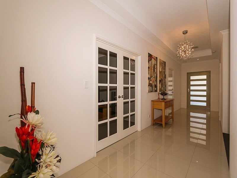 14 Seabird Bend, Jindalee WA 6036