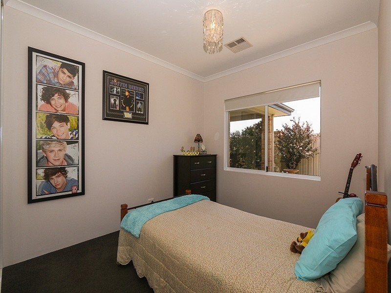 14 Seabird Bend, Jindalee WA 6036