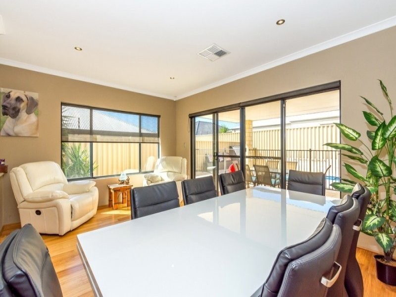 5 Portland Way, Ridgewood WA 6030