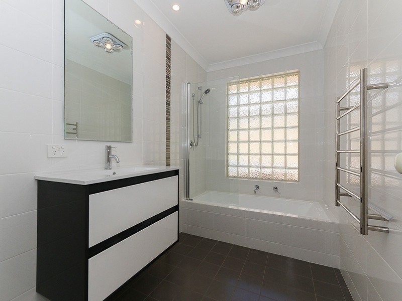 49 Dartmouth Circle, Quinns Rocks WA 6030