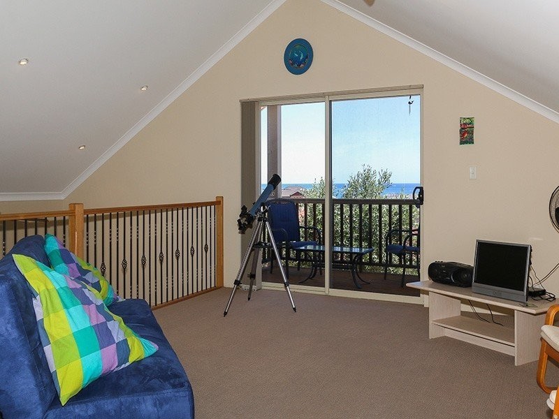 49 Dartmouth Circle, Quinns Rocks WA 6030