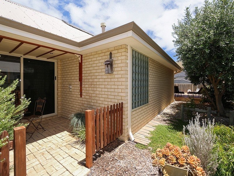 49 Dartmouth Circle, Quinns Rocks WA 6030