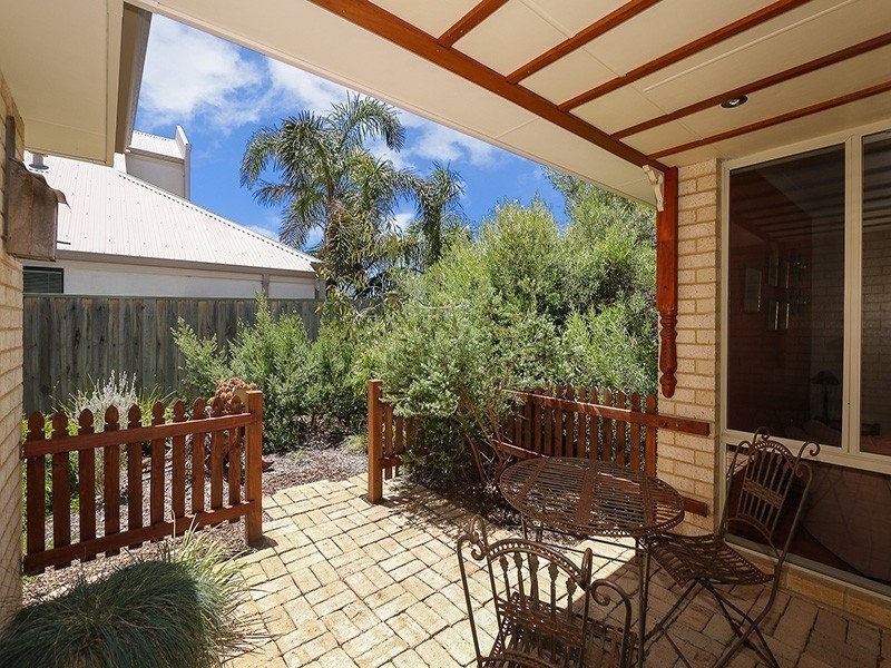 49 Dartmouth Circle, Quinns Rocks WA 6030