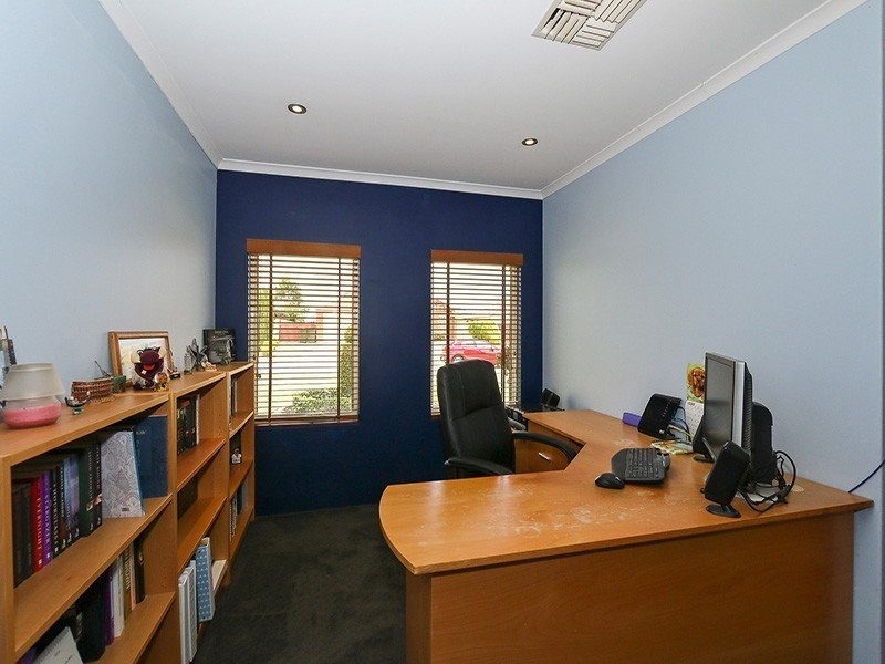 22 Ammanford Crescent, Butler WA 6036