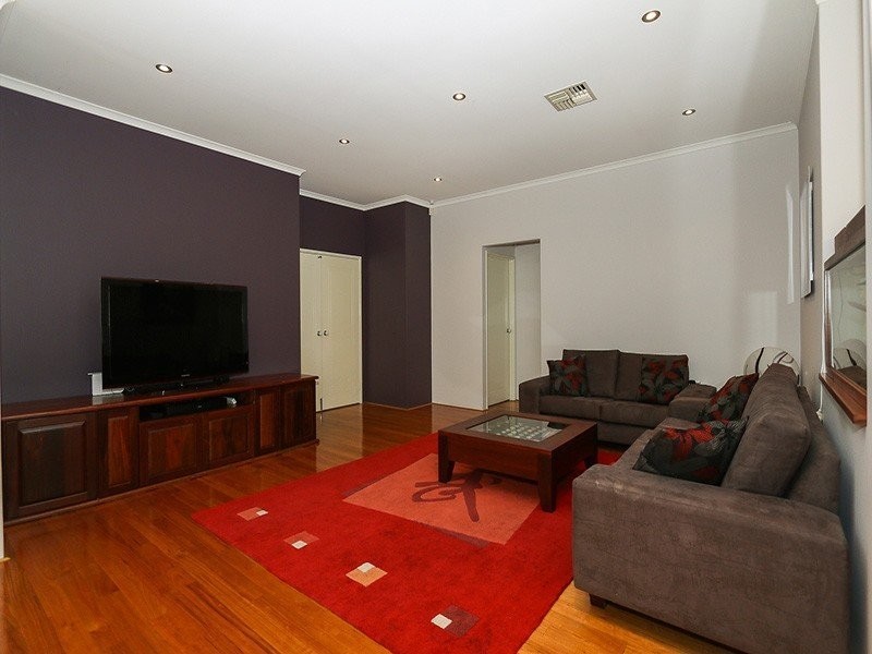 22 Ammanford Crescent, Butler WA 6036