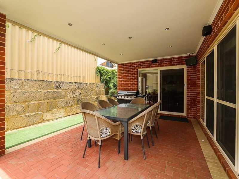 22 Ammanford Crescent, Butler WA 6036