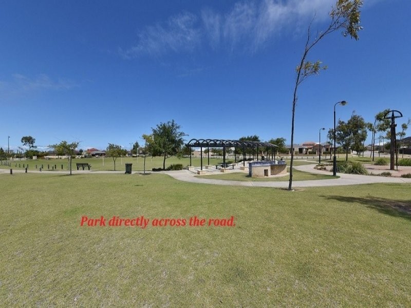 34 Ammanford Crescent, Butler WA 6036