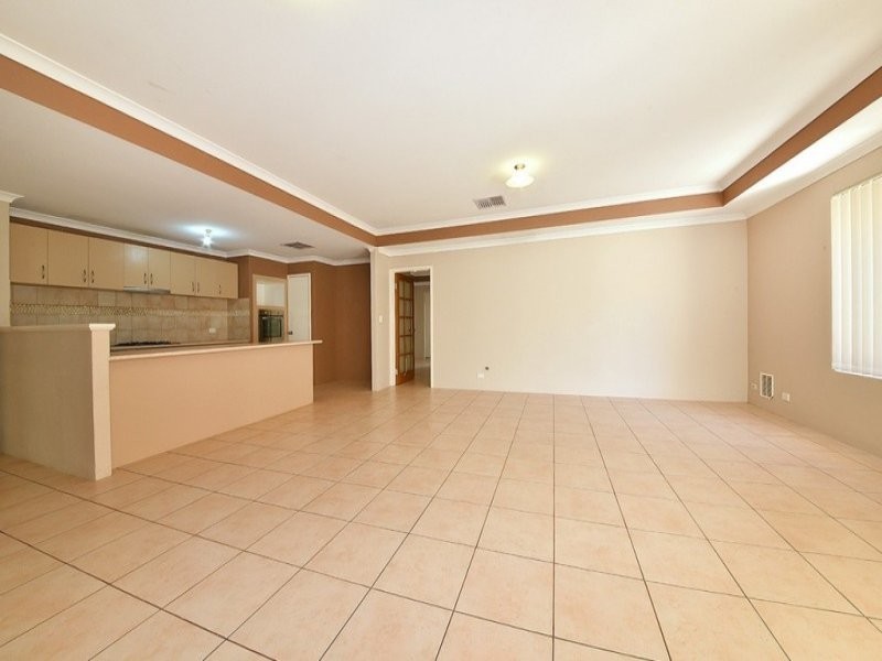 34 Ammanford Crescent, Butler WA 6036