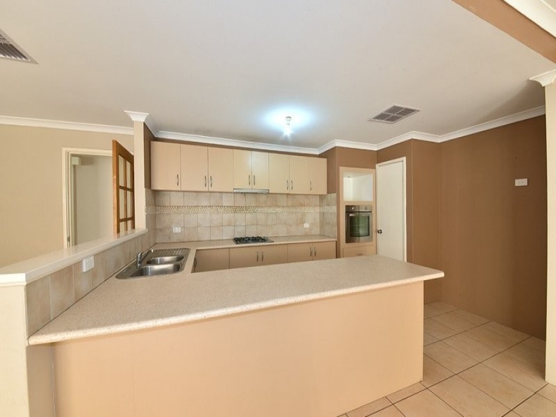 34 Ammanford Crescent, Butler WA 6036