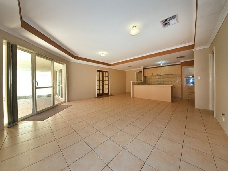 34 Ammanford Crescent, Butler WA 6036