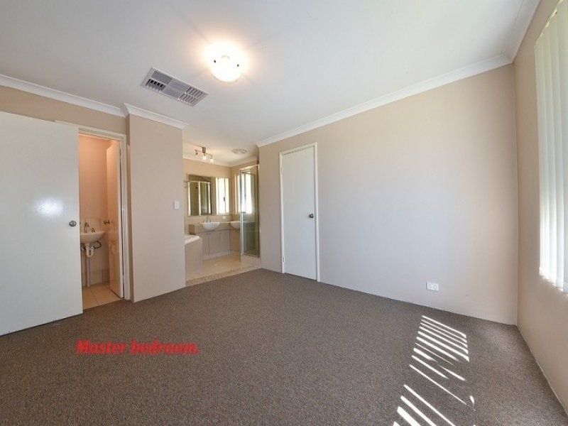 34 Ammanford Crescent, Butler WA 6036