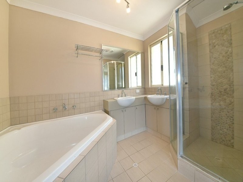 34 Ammanford Crescent, Butler WA 6036