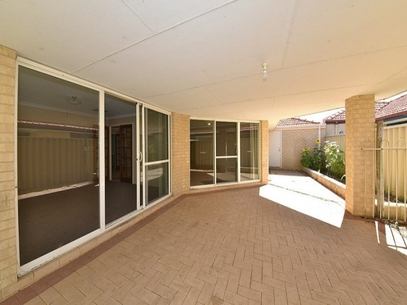 34 Ammanford Crescent, Butler WA 6036