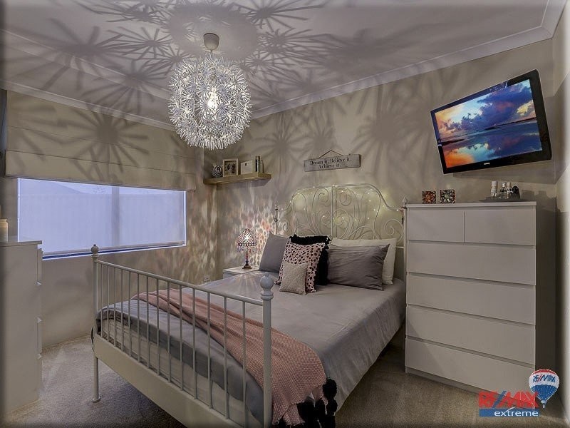 10 Whitland Street, Butler WA 6036