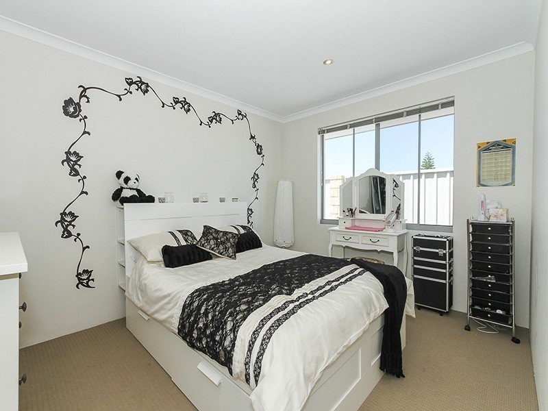 25 Barquentine Avenue, Jindalee WA 6036