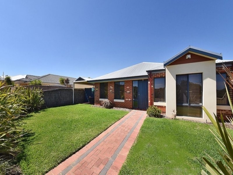 6 Kahana Parkway, Butler WA 6036