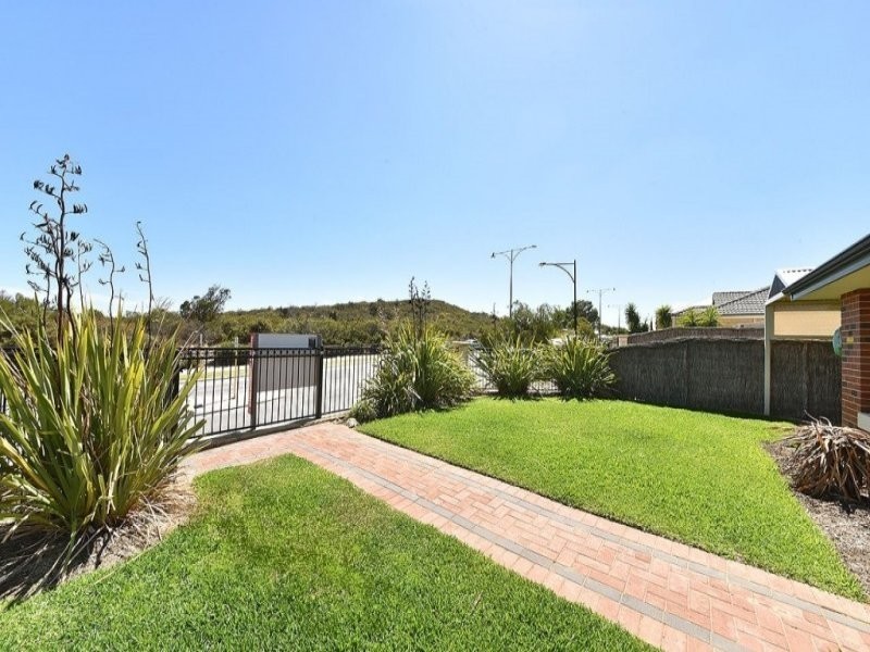 6 Kahana Parkway, Butler WA 6036