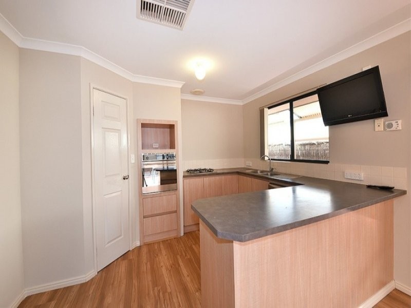 6 Kahana Parkway, Butler WA 6036