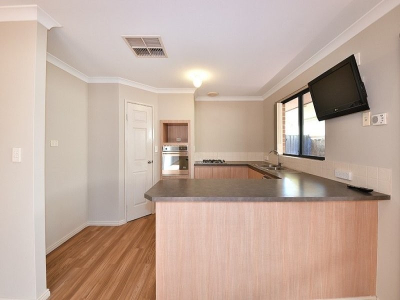 6 Kahana Parkway, Butler WA 6036