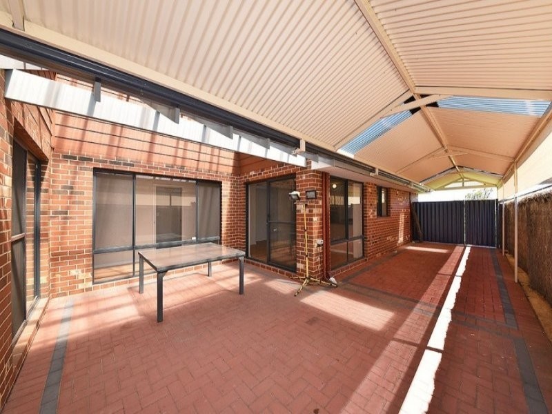 6 Kahana Parkway, Butler WA 6036