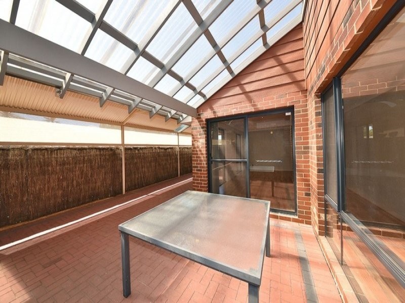 6 Kahana Parkway, Butler WA 6036