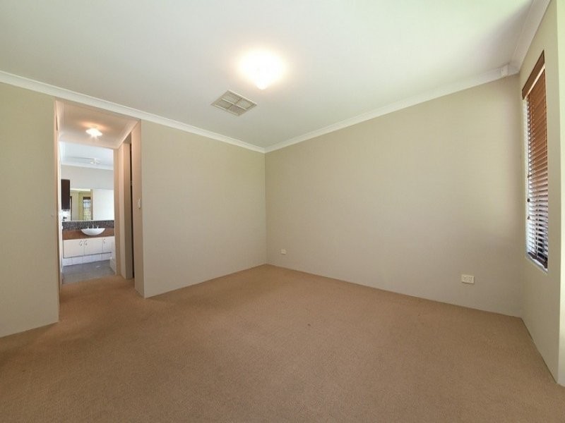 6 Kahana Parkway, Butler WA 6036