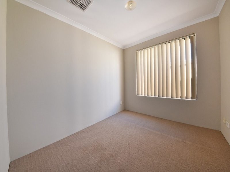 6 Kahana Parkway, Butler WA 6036