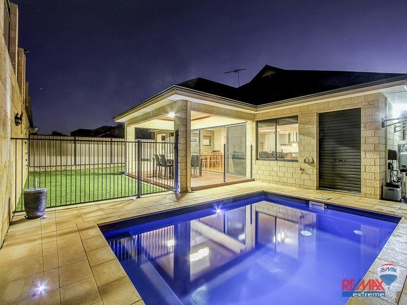 176 Lagoon Drive, Yanchep WA 6035