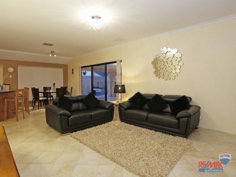 61 Shepperton Drive, Butler WA 6036