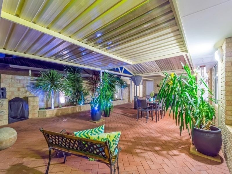 9 Castellon Entrance, Mindarie WA 6030