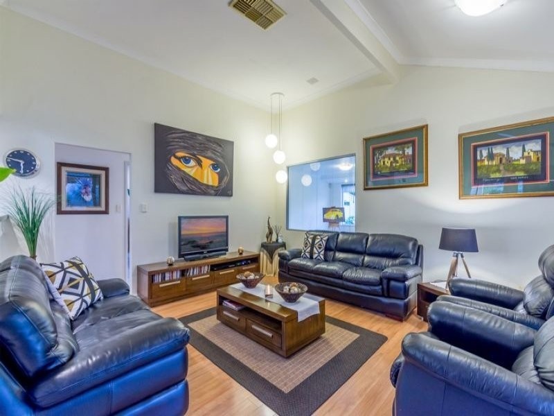 9 Castellon Entrance, Mindarie WA 6030