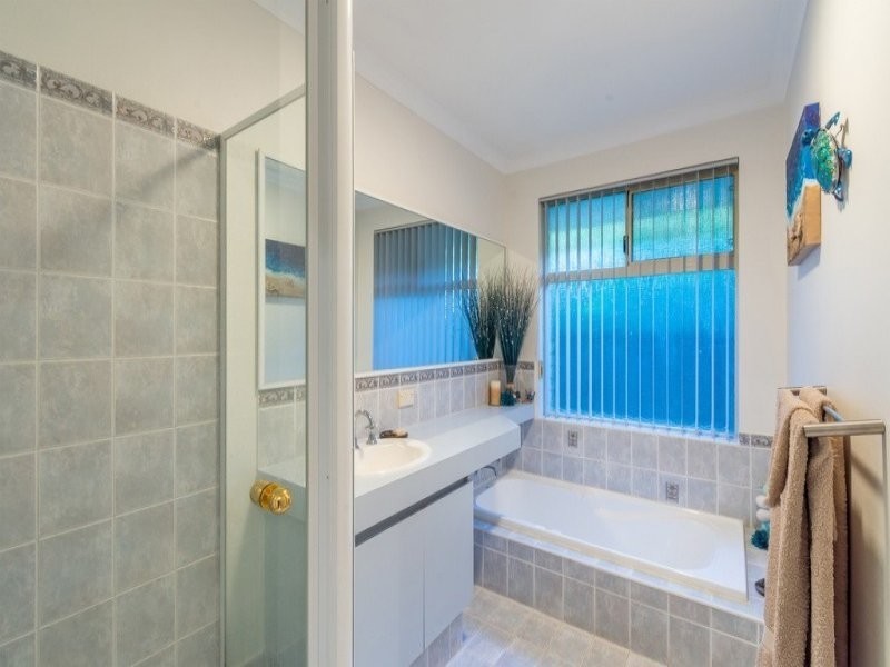 9 Castellon Entrance, Mindarie WA 6030