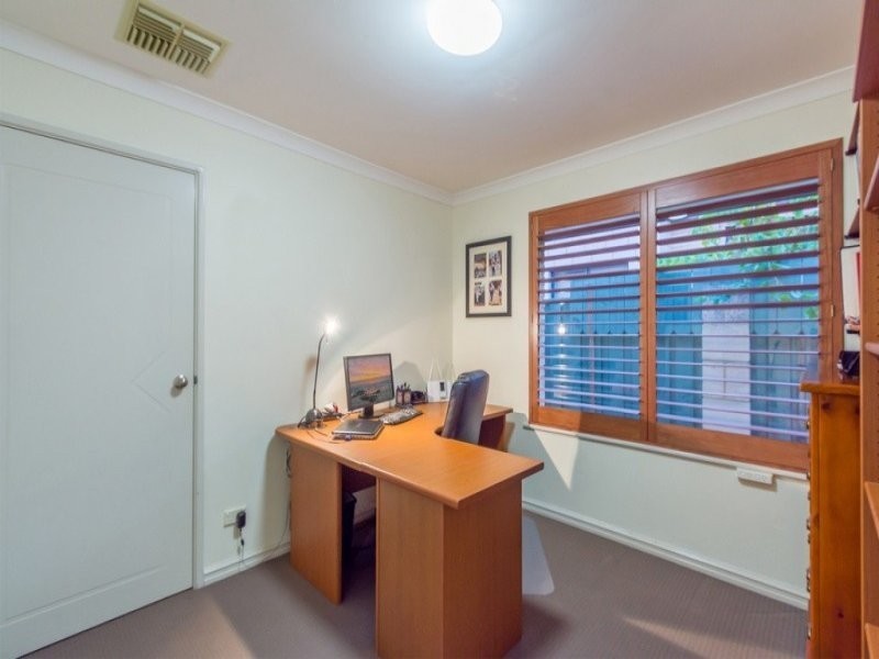 9 Castellon Entrance, Mindarie WA 6030