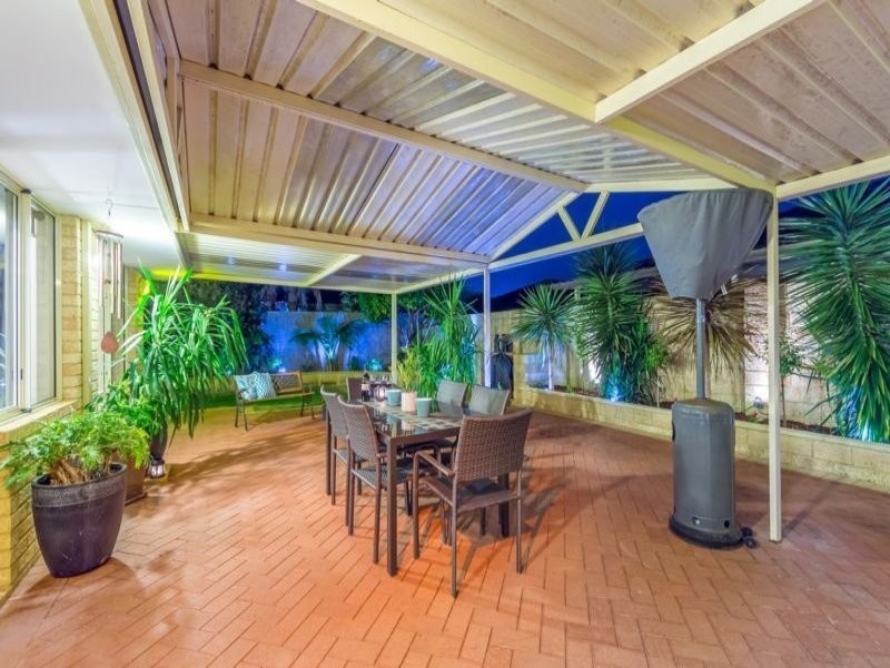 9 Castellon Entrance, Mindarie WA 6030