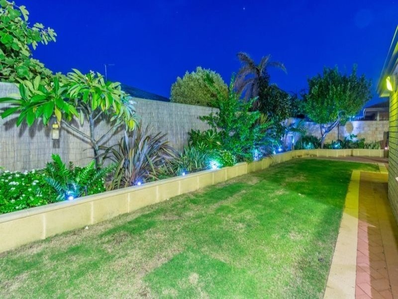 9 Castellon Entrance, Mindarie WA 6030