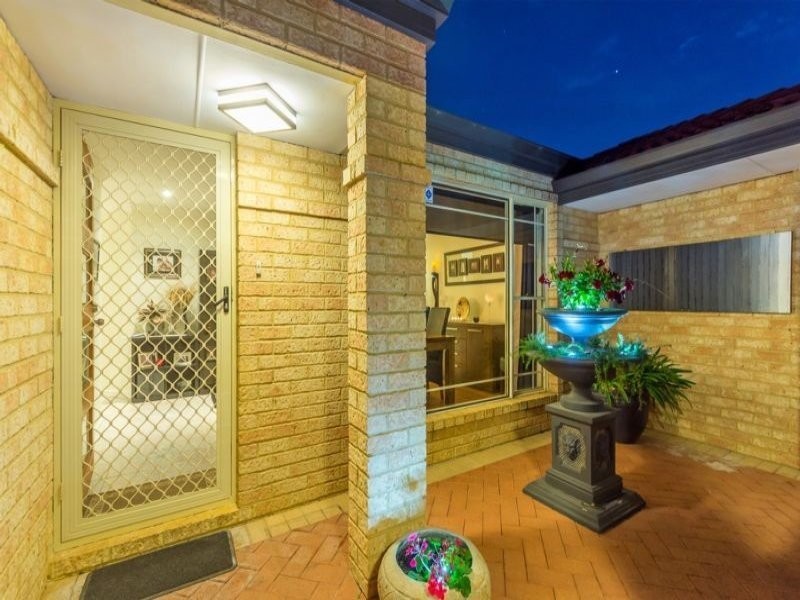 9 Castellon Entrance, Mindarie WA 6030