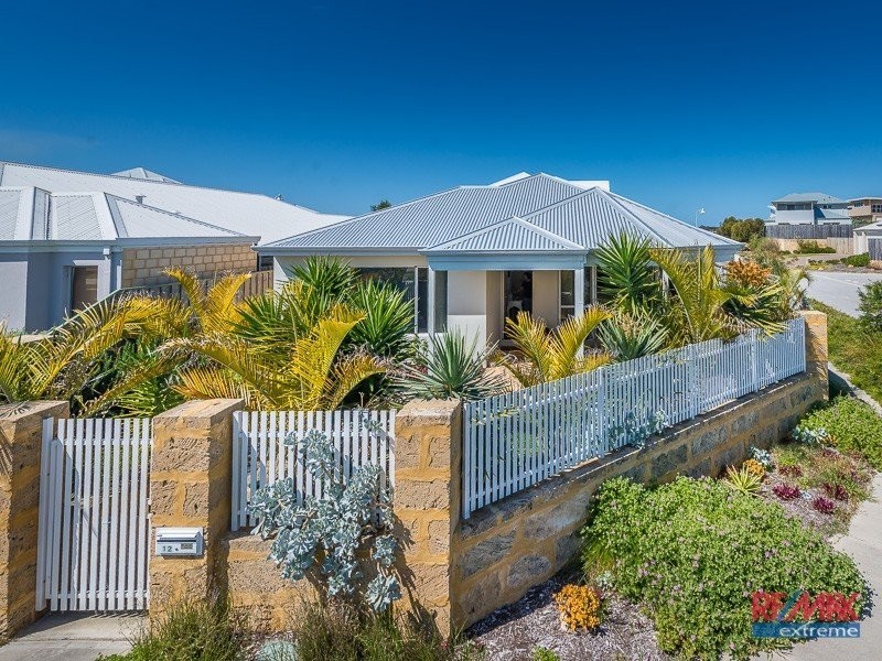 12 Seaside Avenue, Yanchep WA 6035