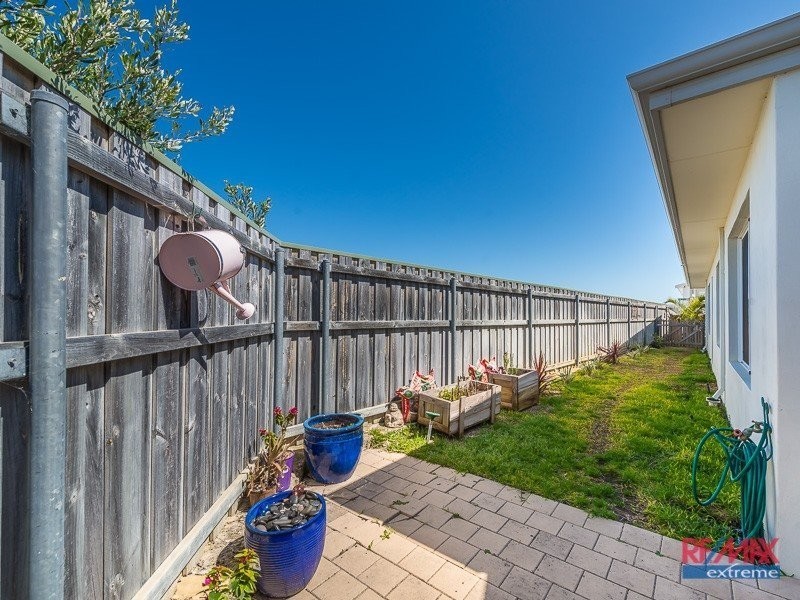 12 Seaside Avenue, Yanchep WA 6035