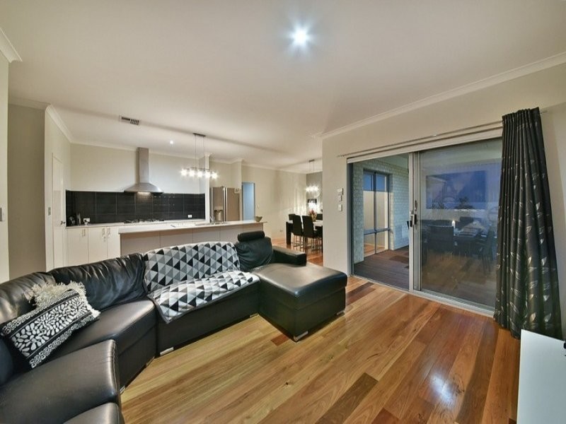 29 Farnham Pass, Alkimos WA 6038