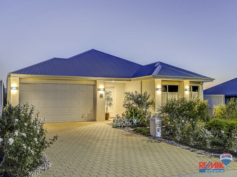 11 Tinsel Street, Yanchep WA 6035