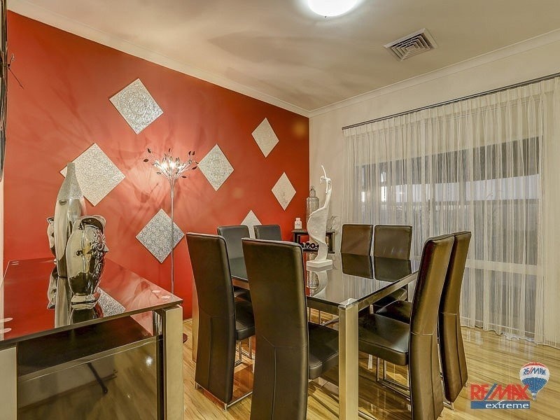 11 Tinsel Street, Yanchep WA 6035