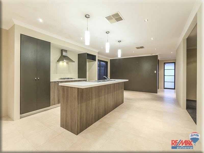 5 Landbeach Boulevard, Butler WA 6036