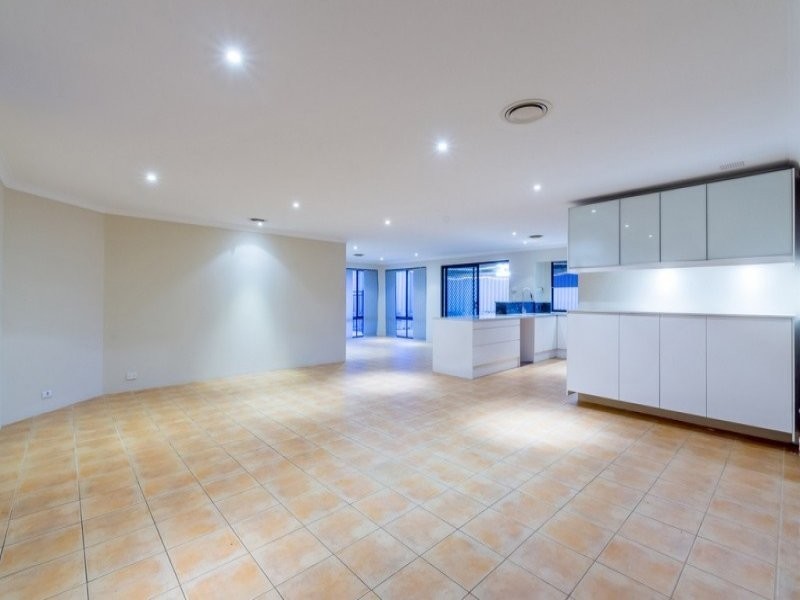 7 Coniston Parkway, Butler WA 6036