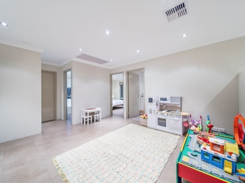 2 Impington Road, Butler WA 6036