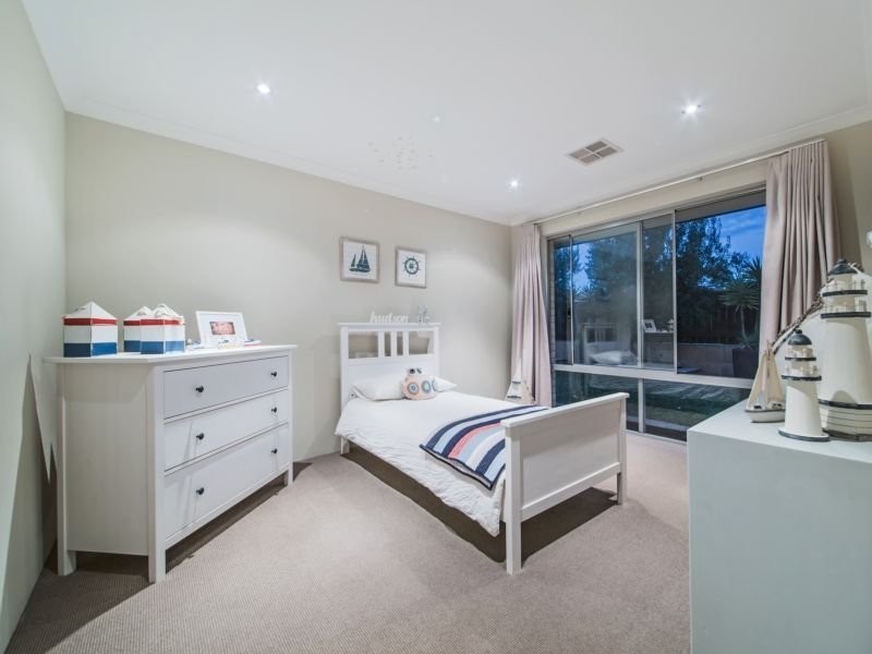 2 Impington Road, Butler WA 6036