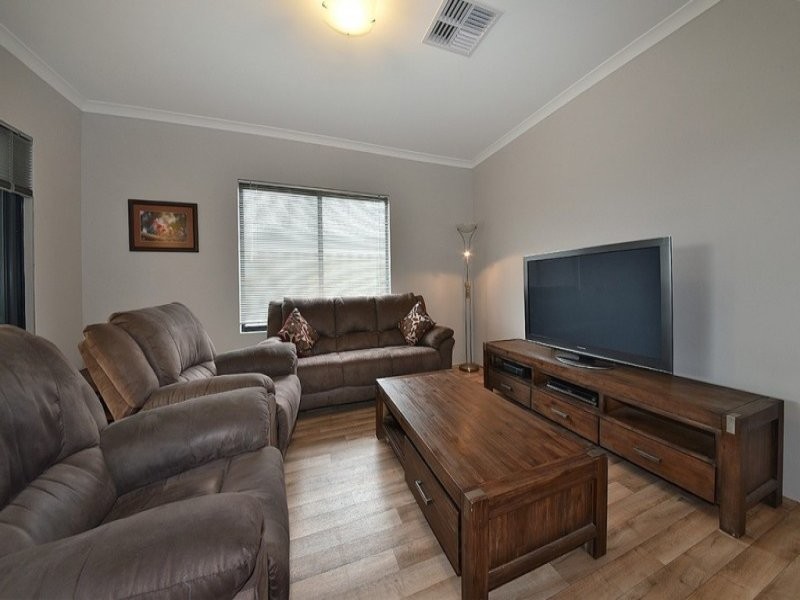 26 Finglas Meander, Butler WA 6036