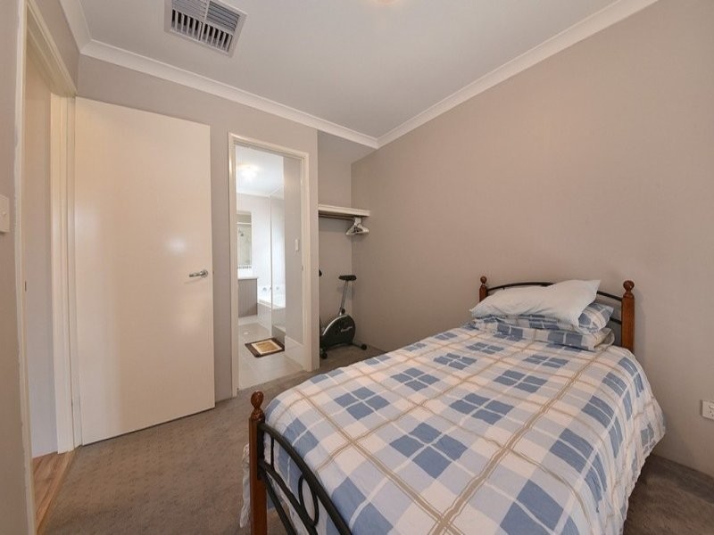 26 Finglas Meander, Butler WA 6036