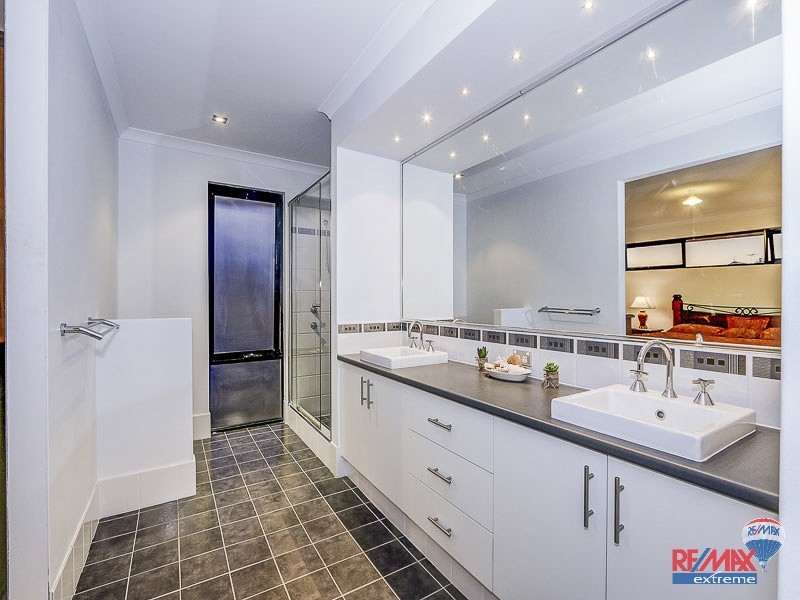 194 Lagoon Drive, Yanchep WA 6035