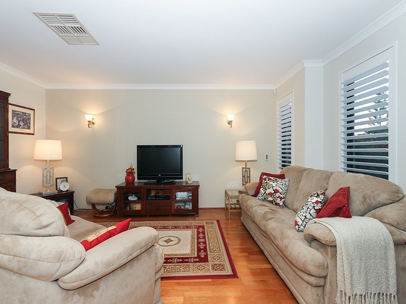 76 Kingsbridge Boulevard, Butler WA 6036